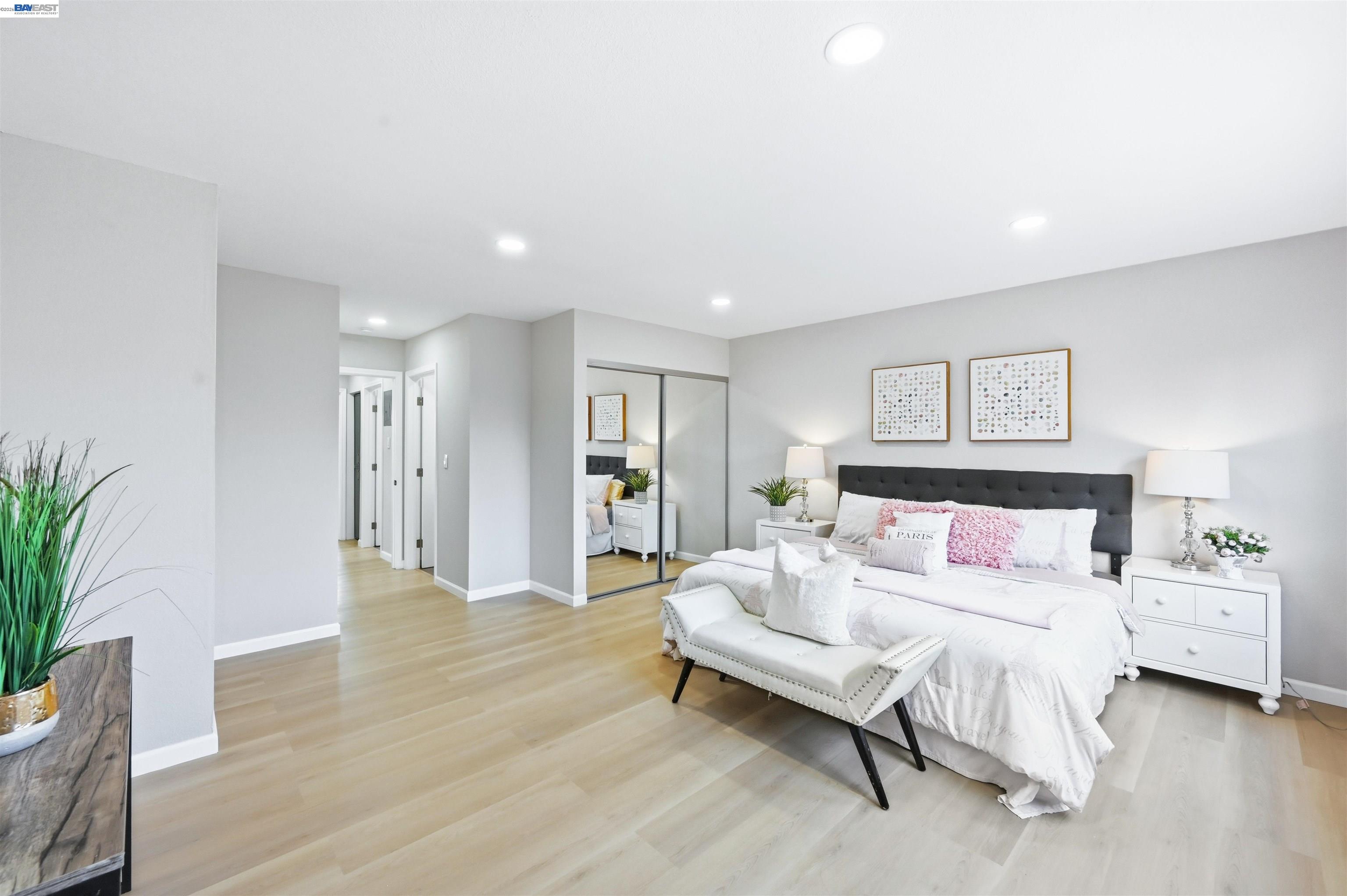 59 Lafayette Ave