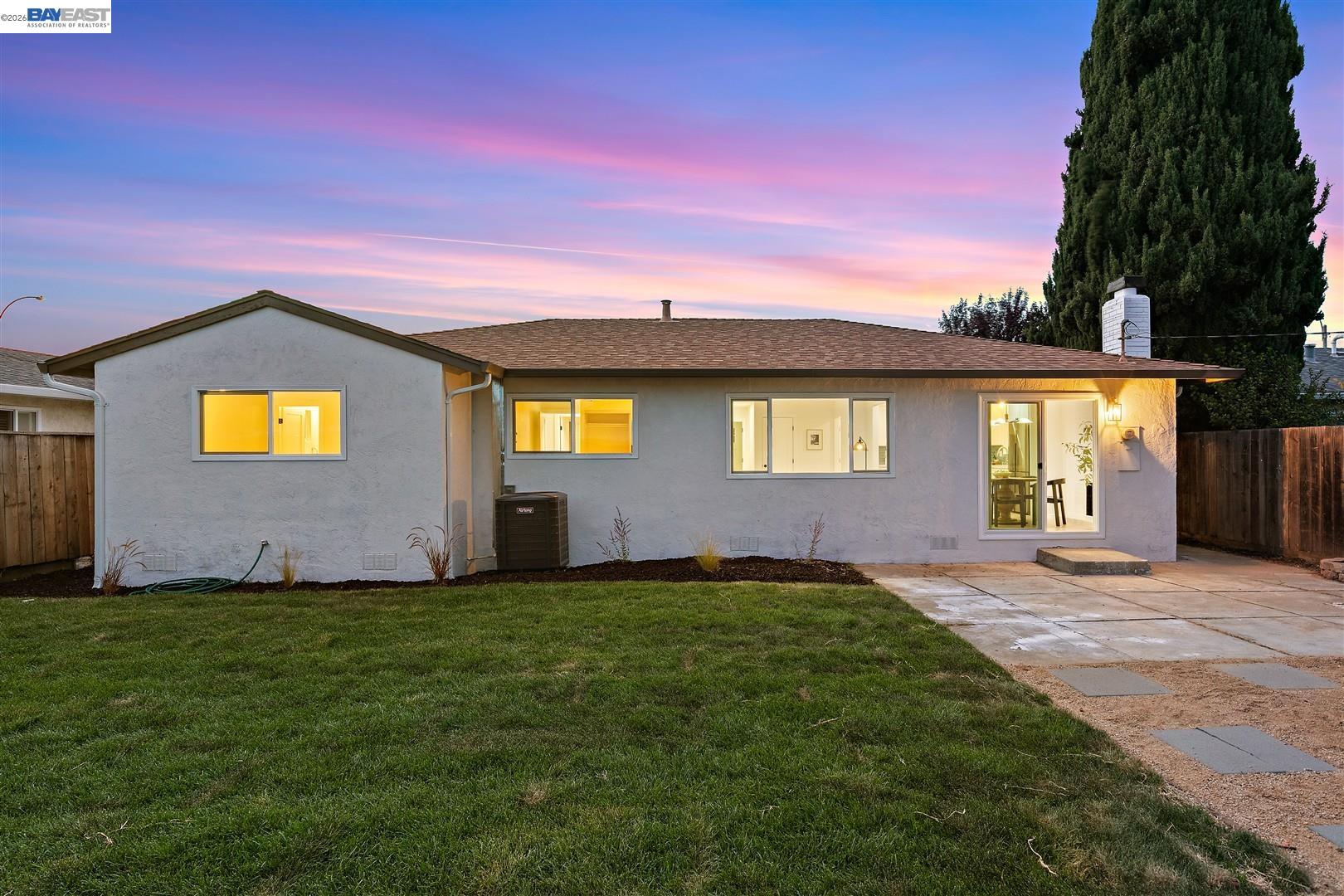 5557 Beau Ct