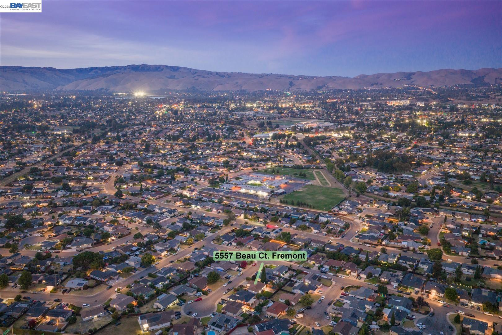 5557 Beau Ct
