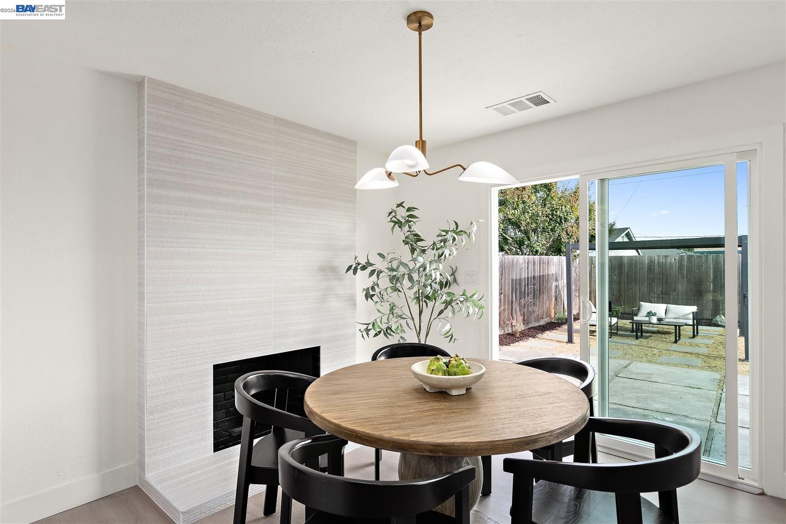 5557 Beau Ct