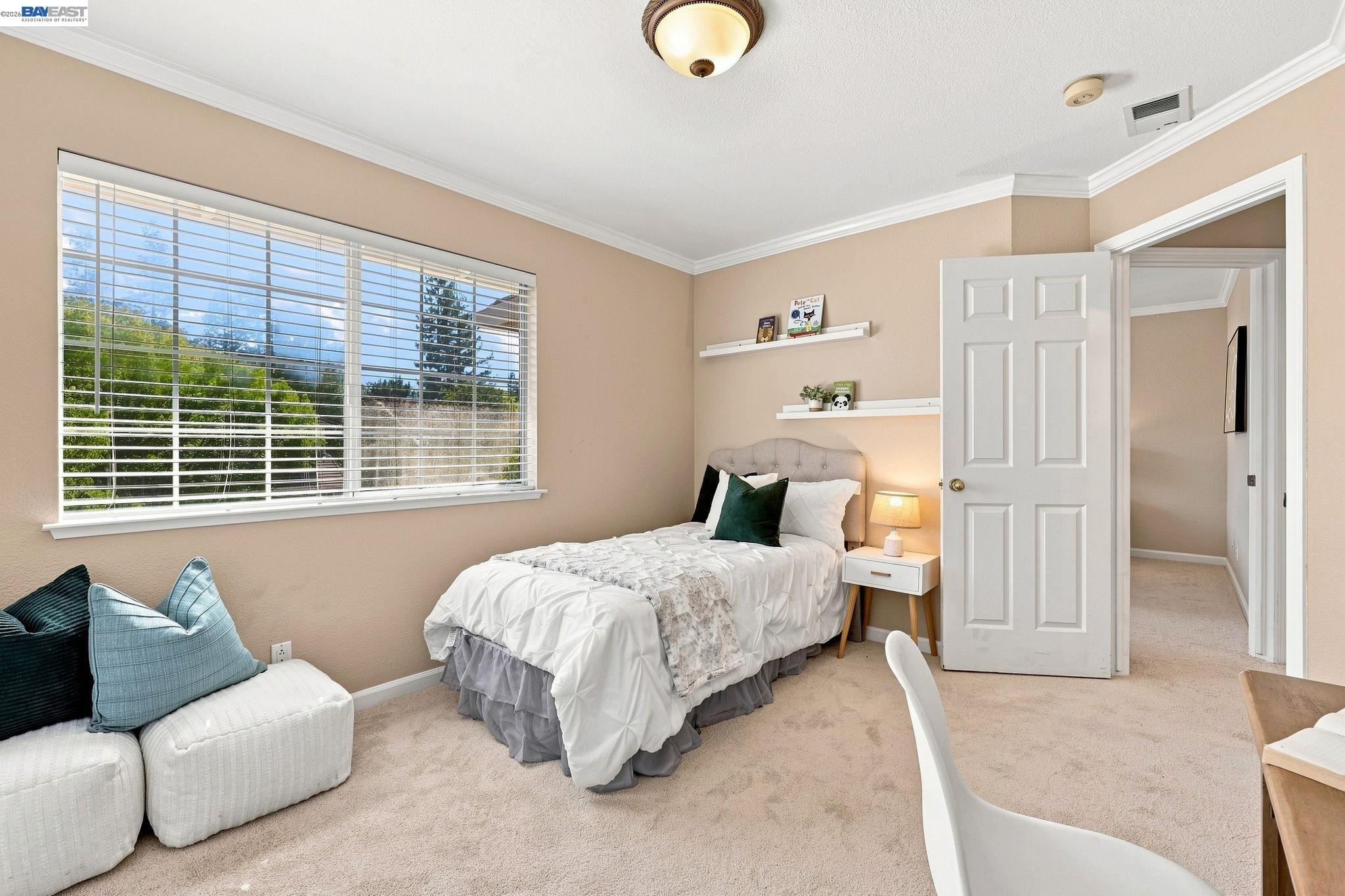 3716 Valley View Way