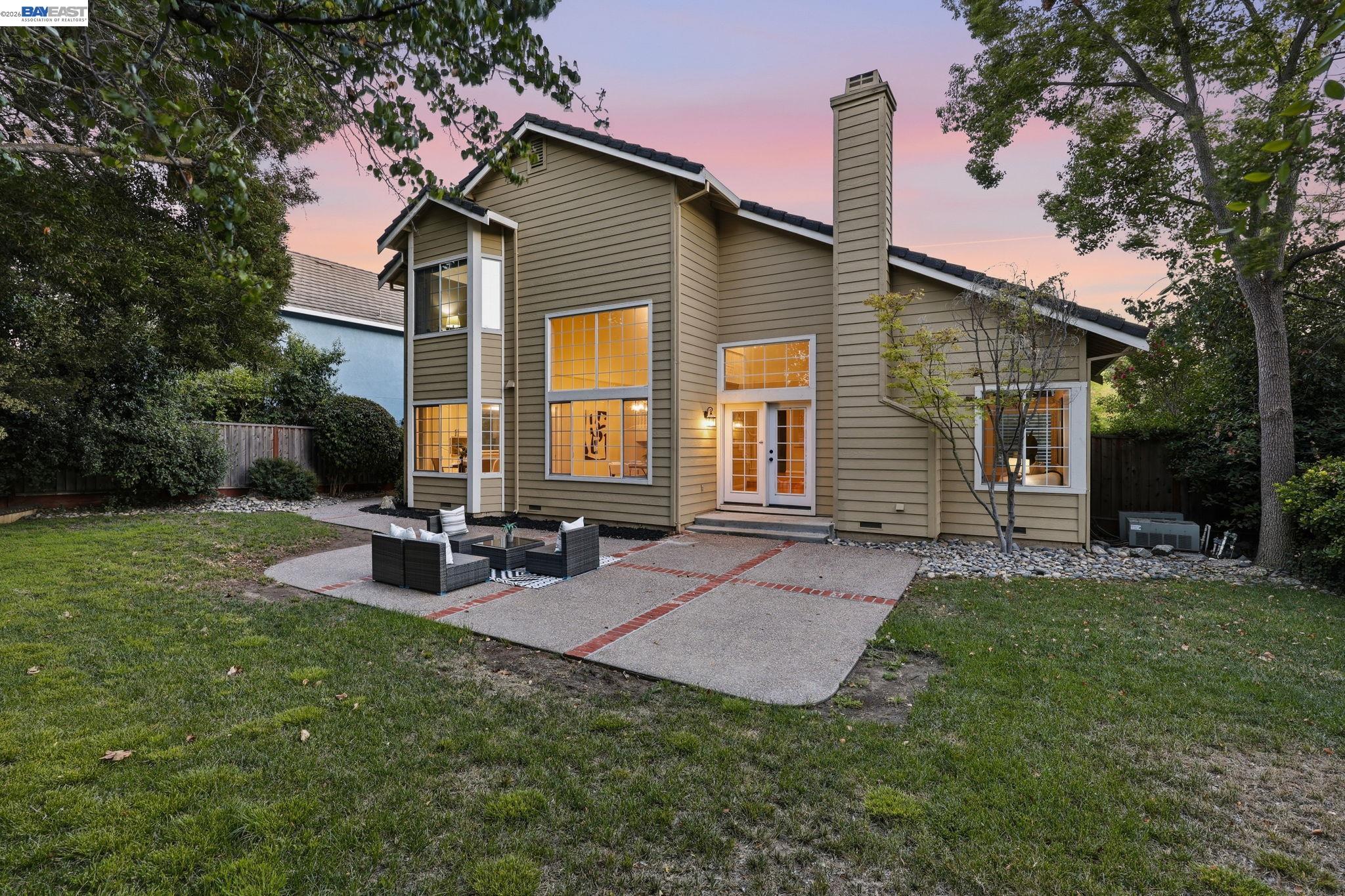 3716 Valley View Way