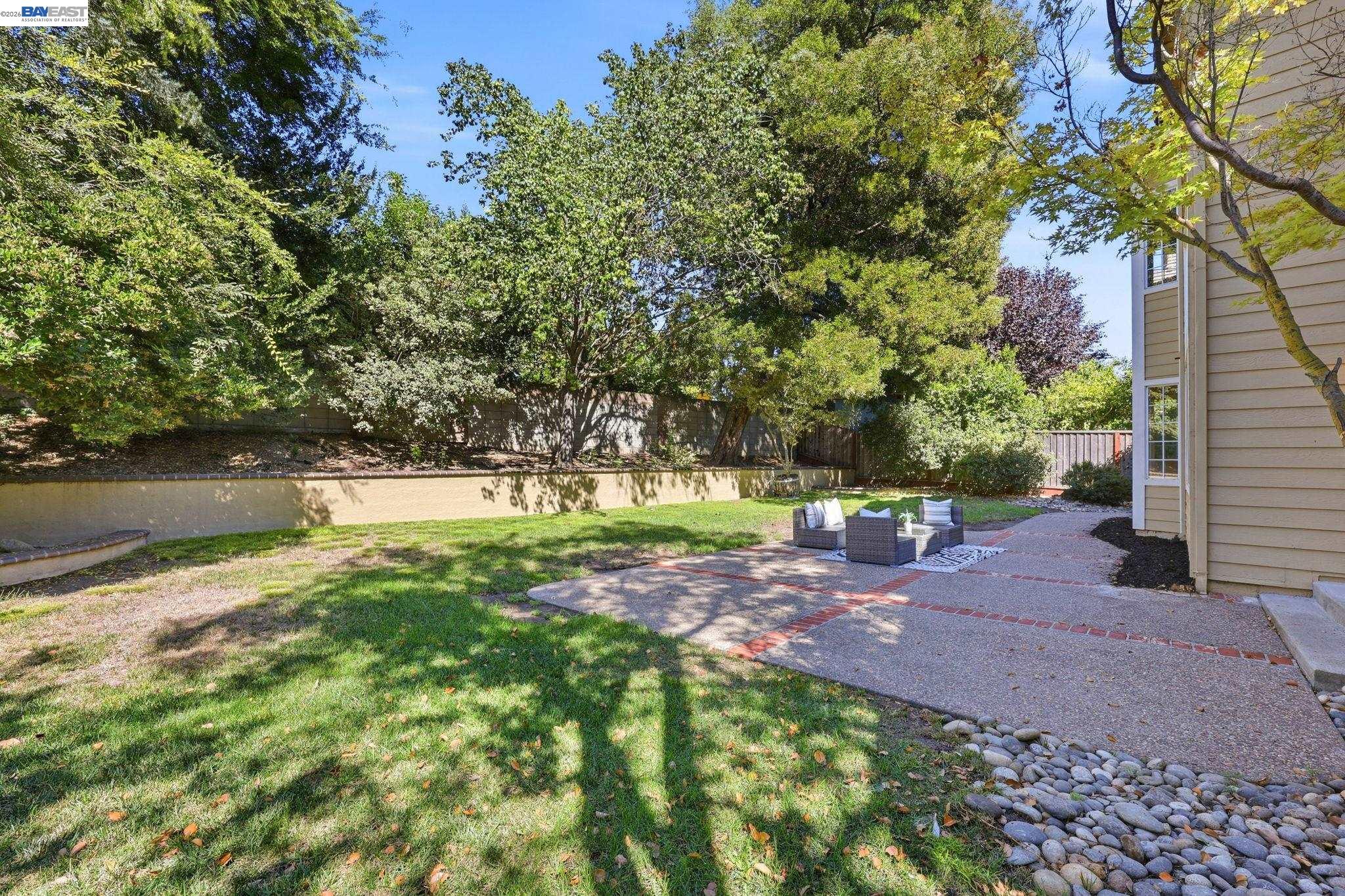 3716 Valley View Way