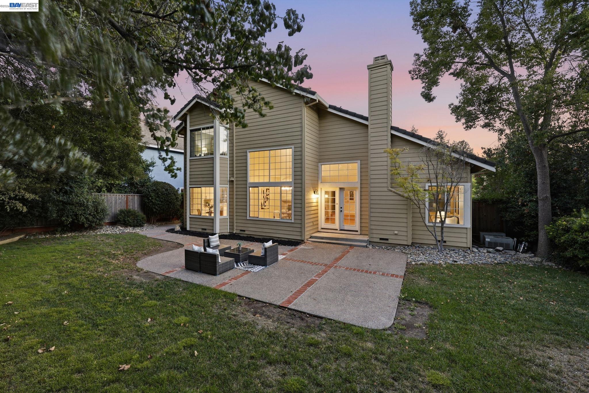 3716 Valley View Way