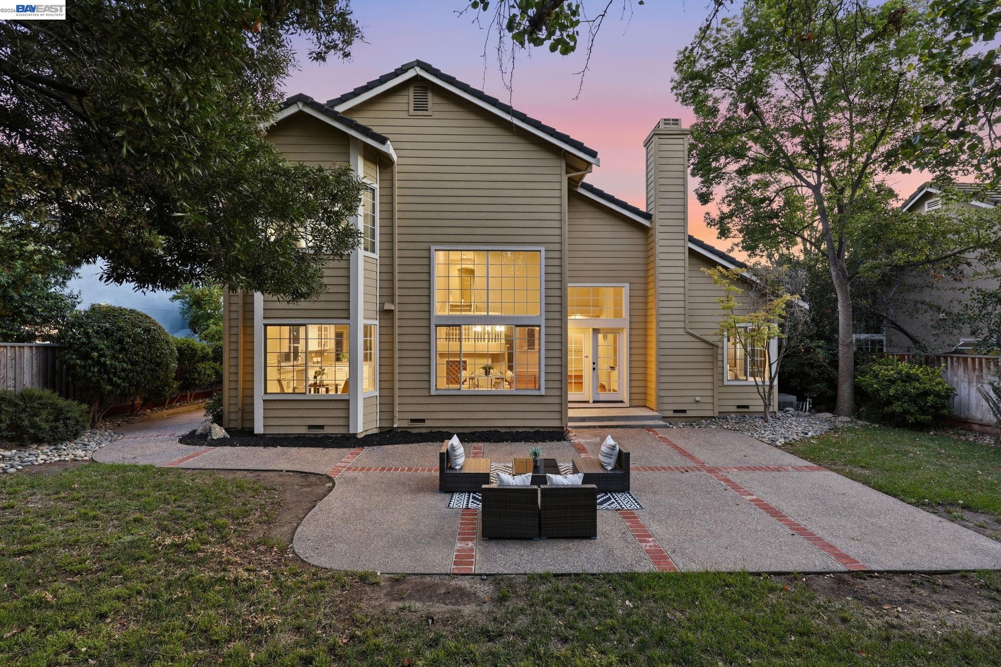 3716 Valley View Way