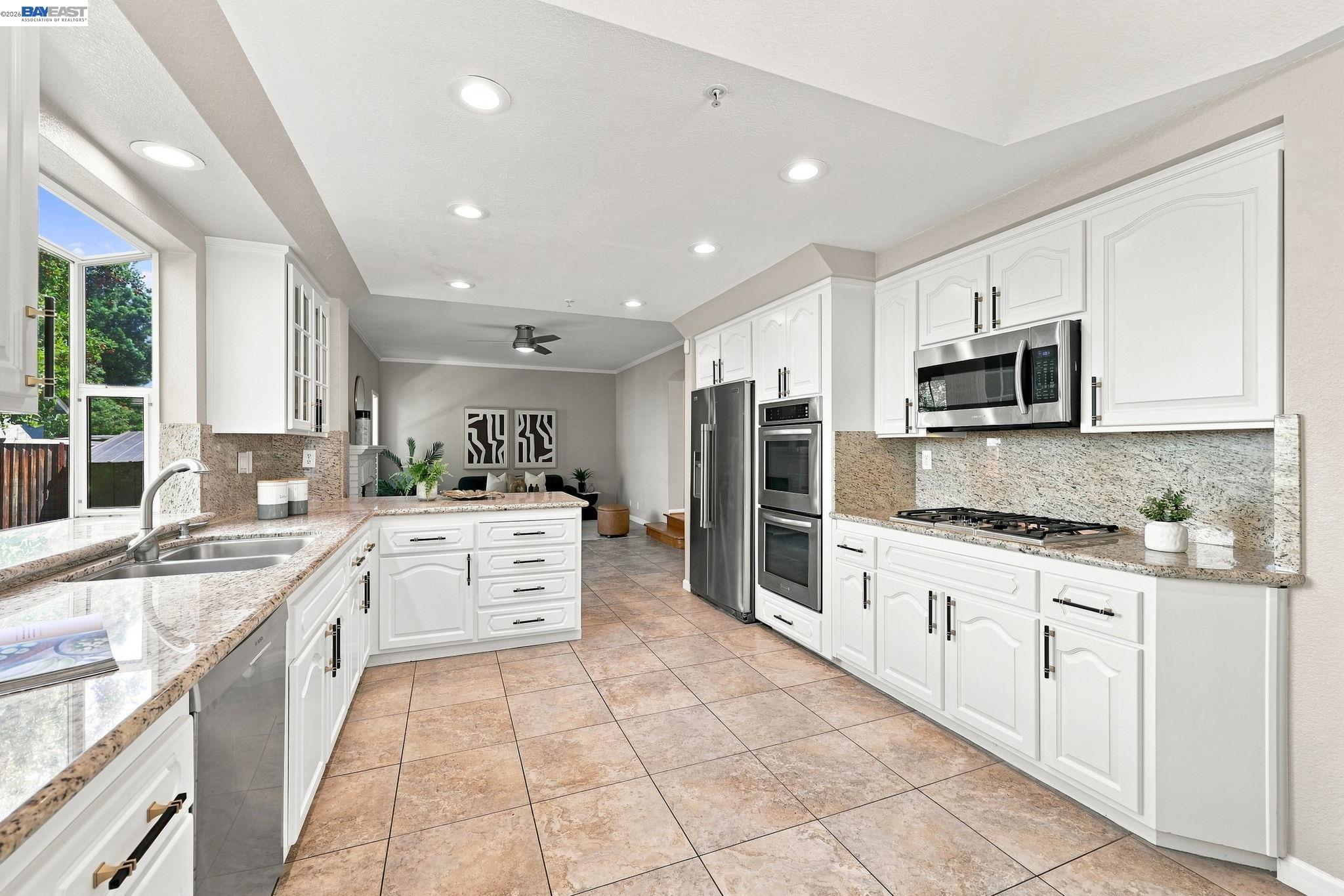 3716 Valley View Way