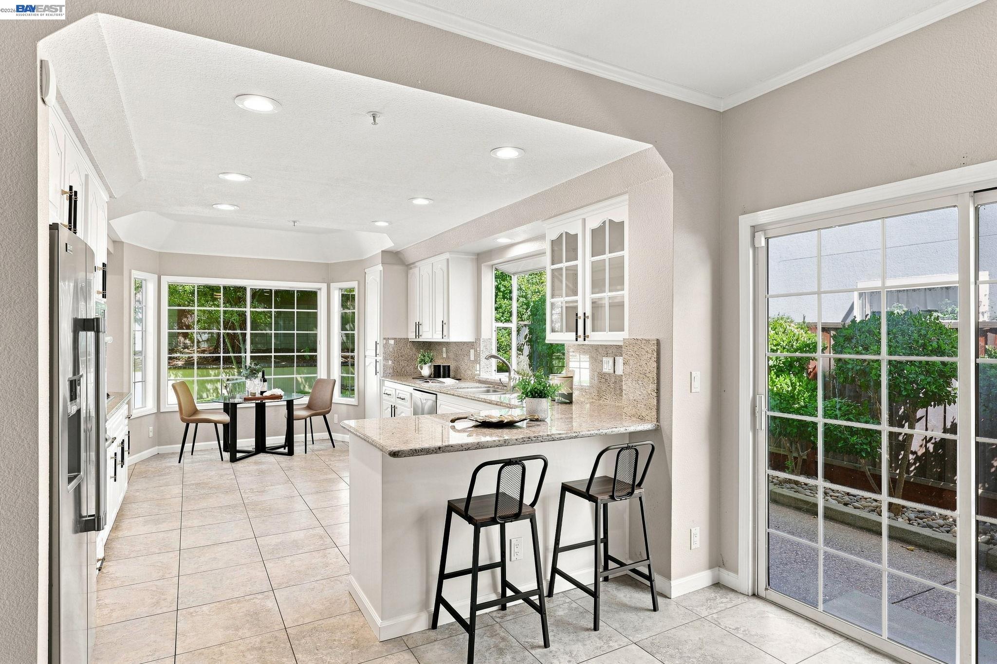 3716 Valley View Way