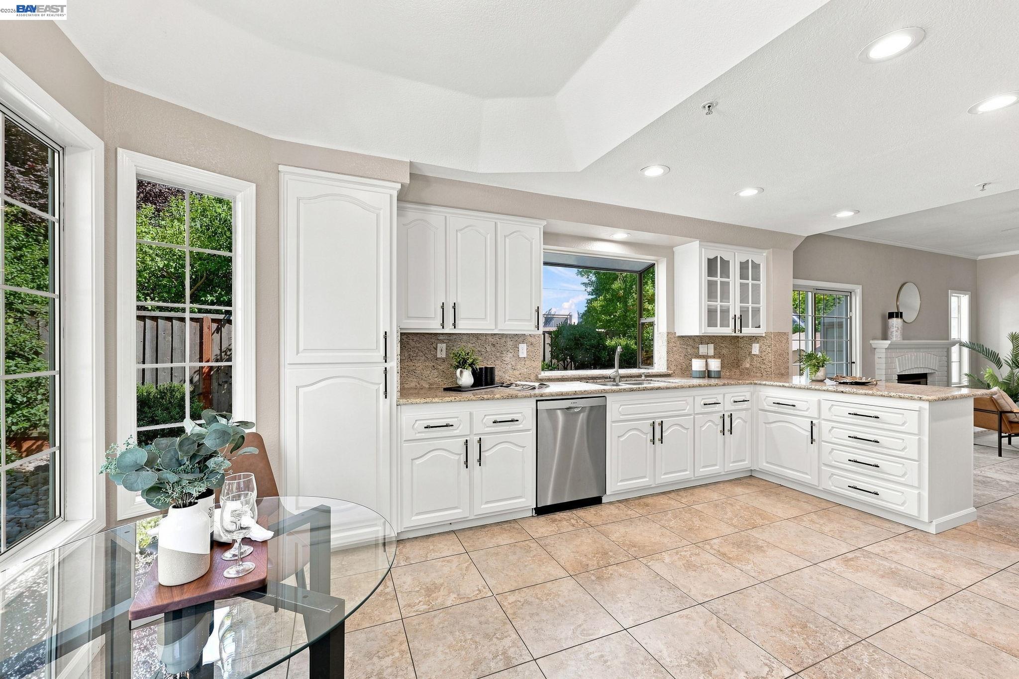 3716 Valley View Way