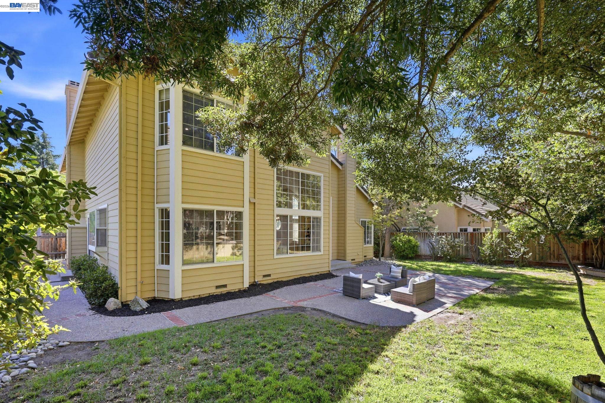 3716 Valley View Way