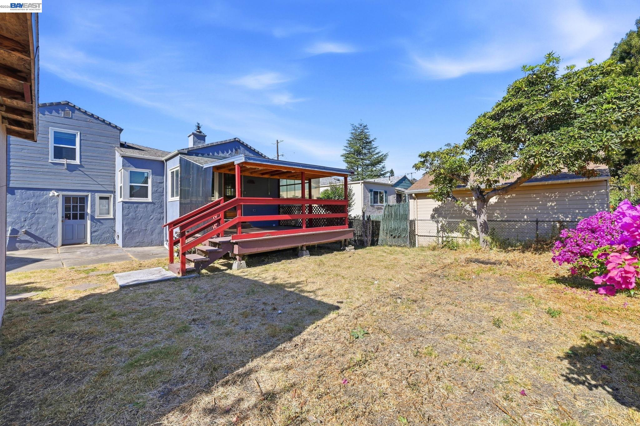 360 Warwick Ave