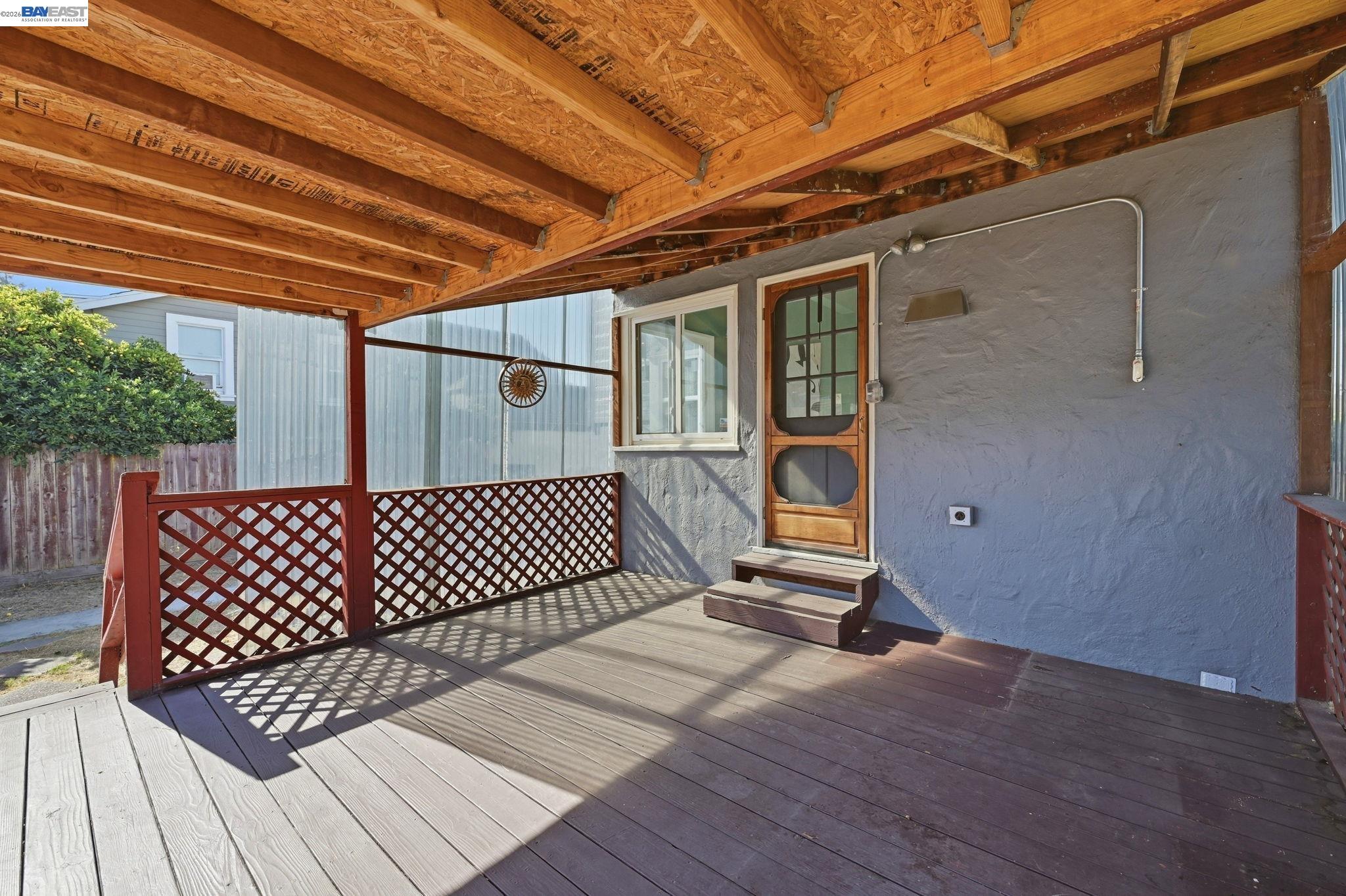 360 Warwick Ave