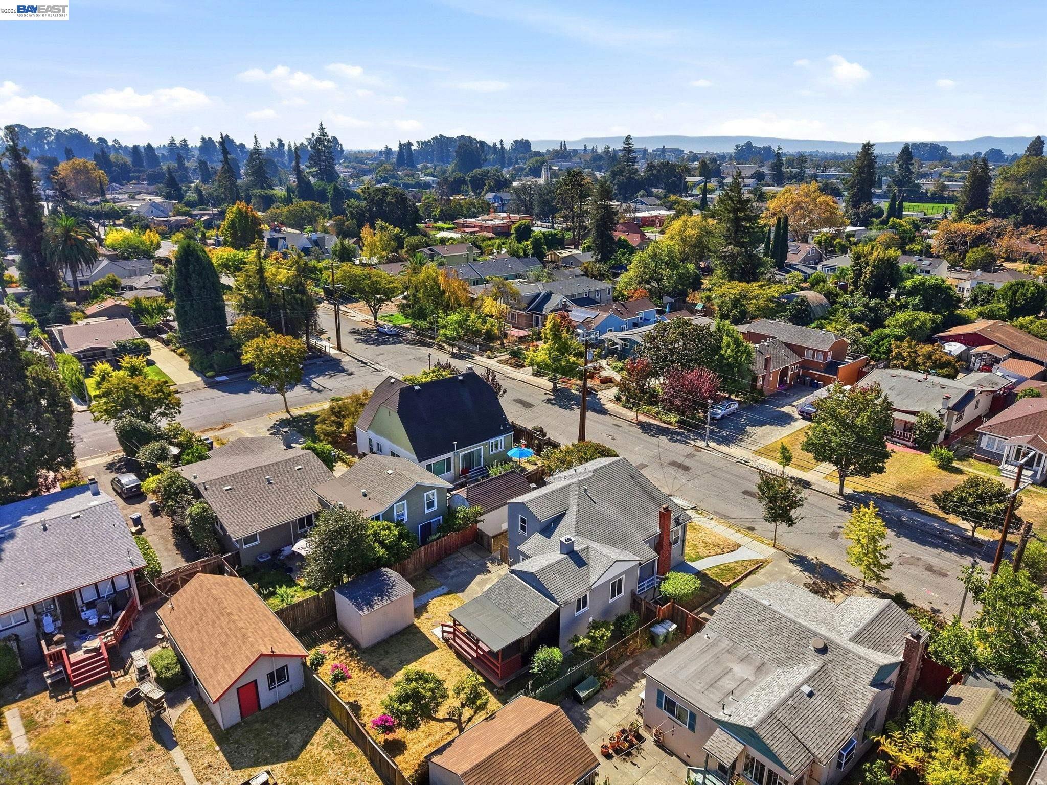 360 Warwick Ave