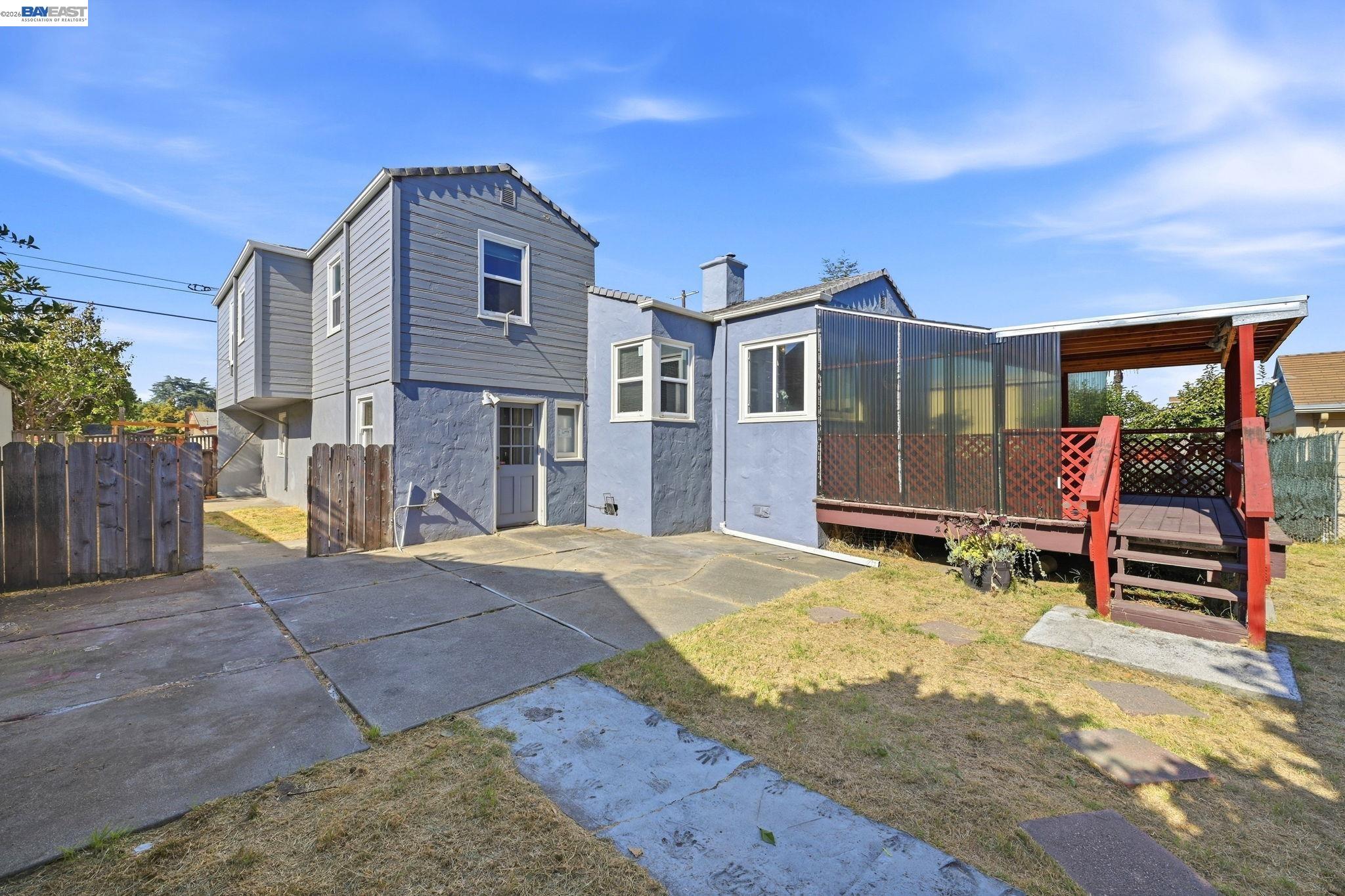 360 Warwick Ave