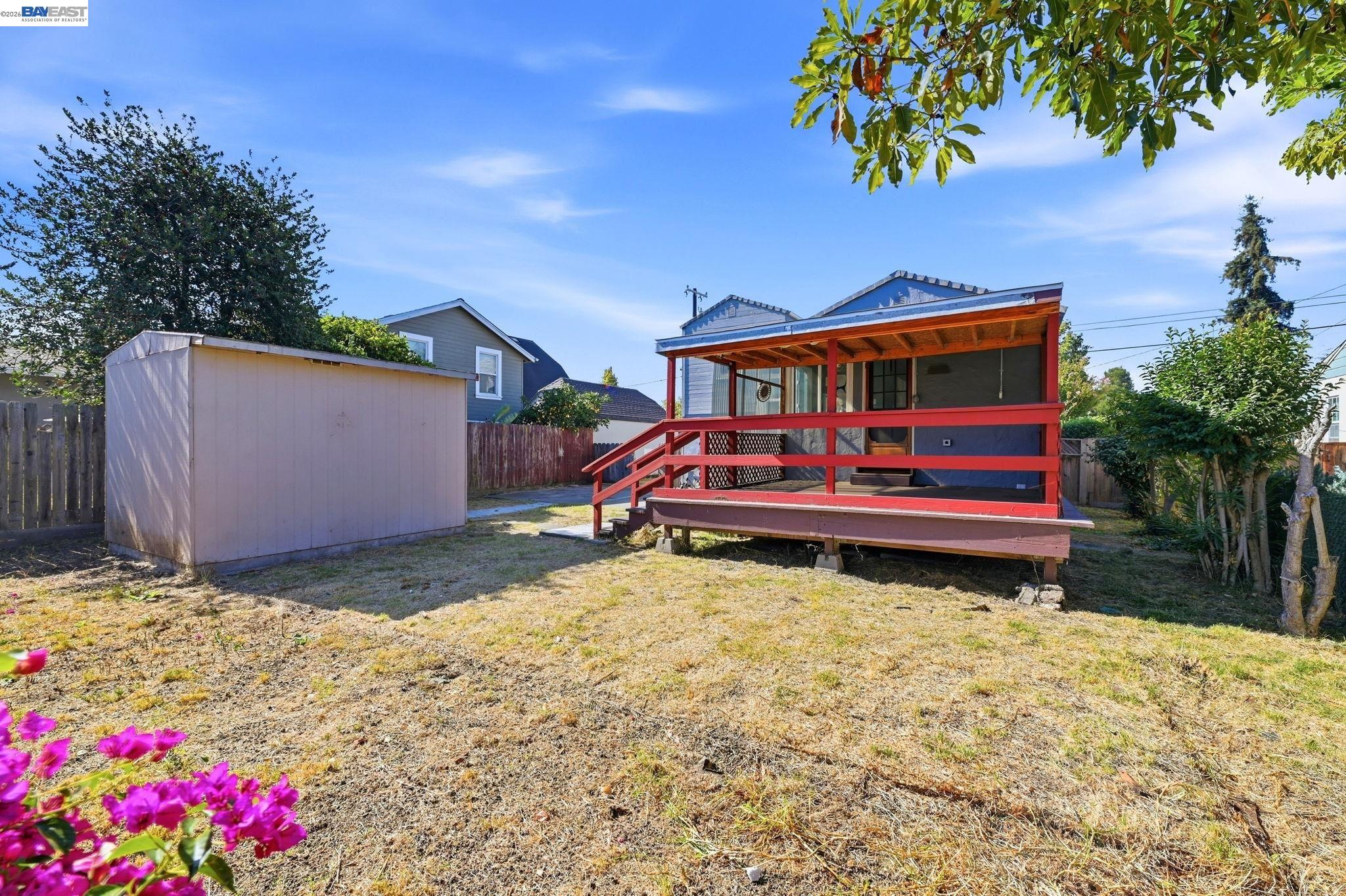 360 Warwick Ave