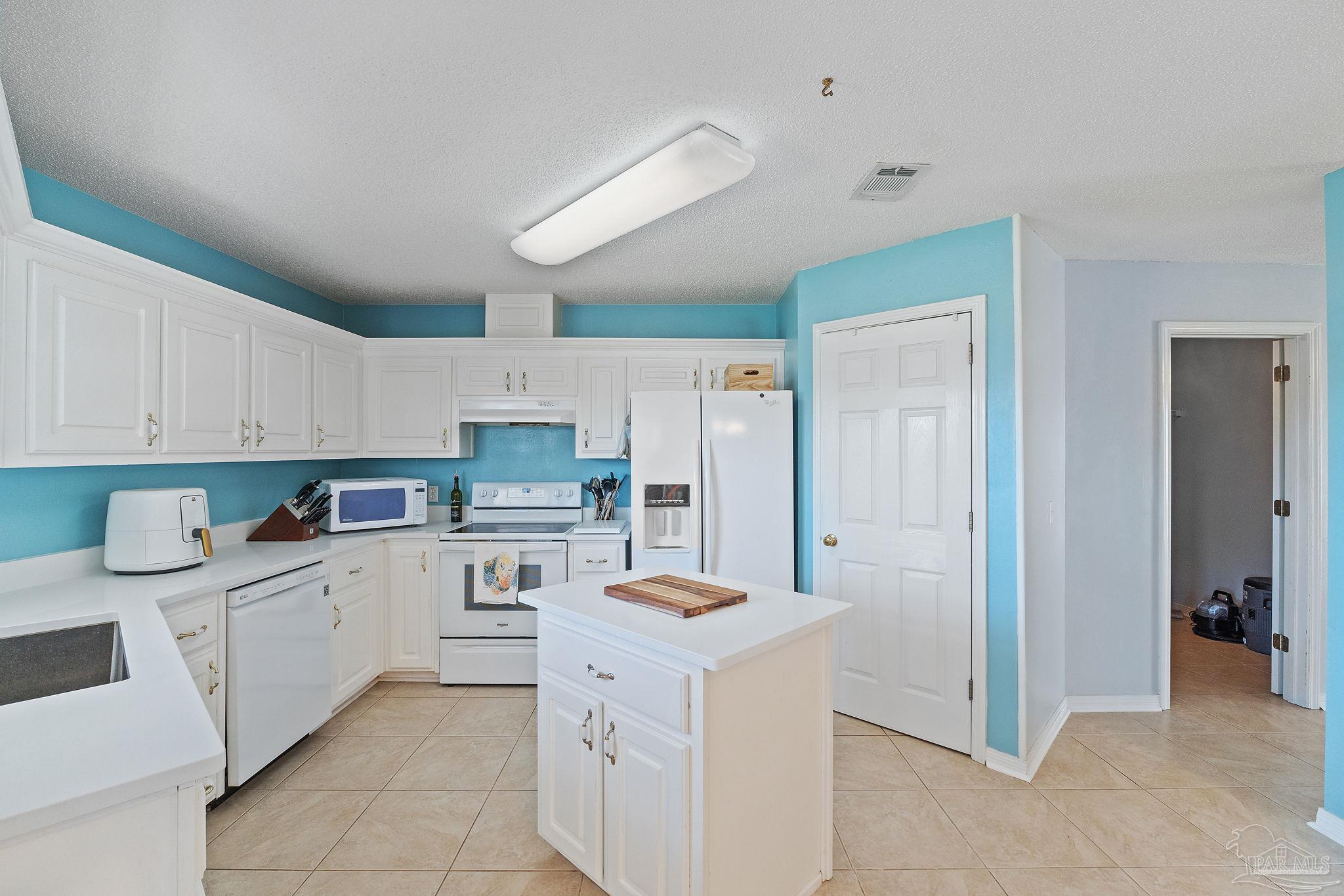544 Batten Blvd