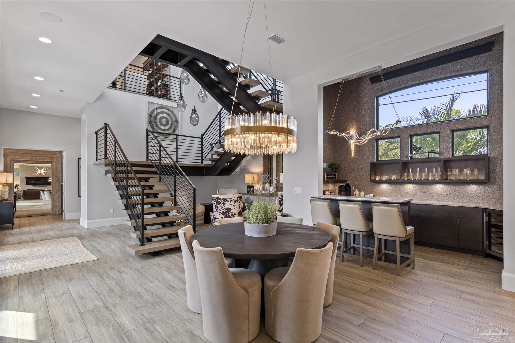 34 Suzanne Dr