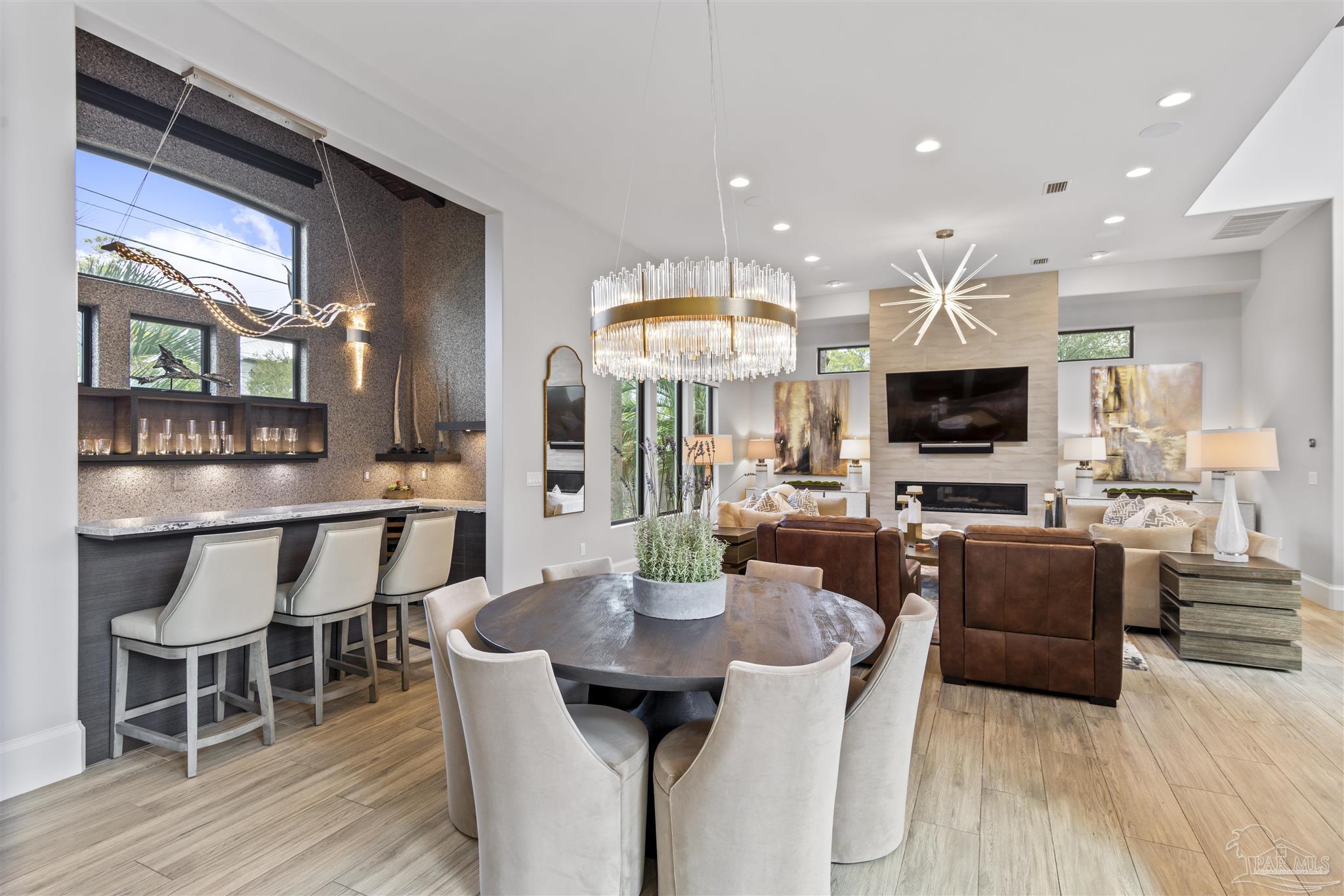 34 Suzanne Dr