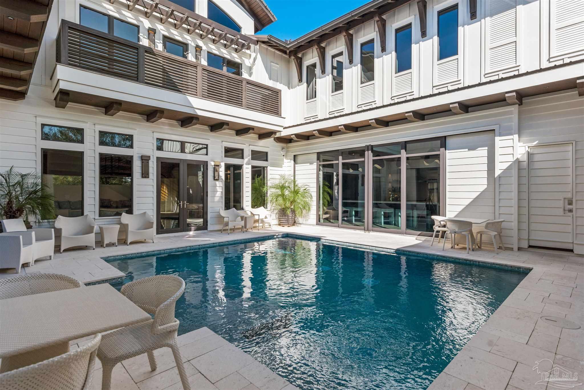 34 Suzanne Dr