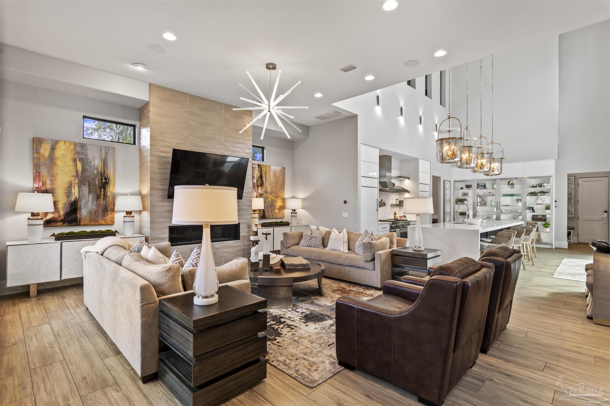 34 Suzanne Dr