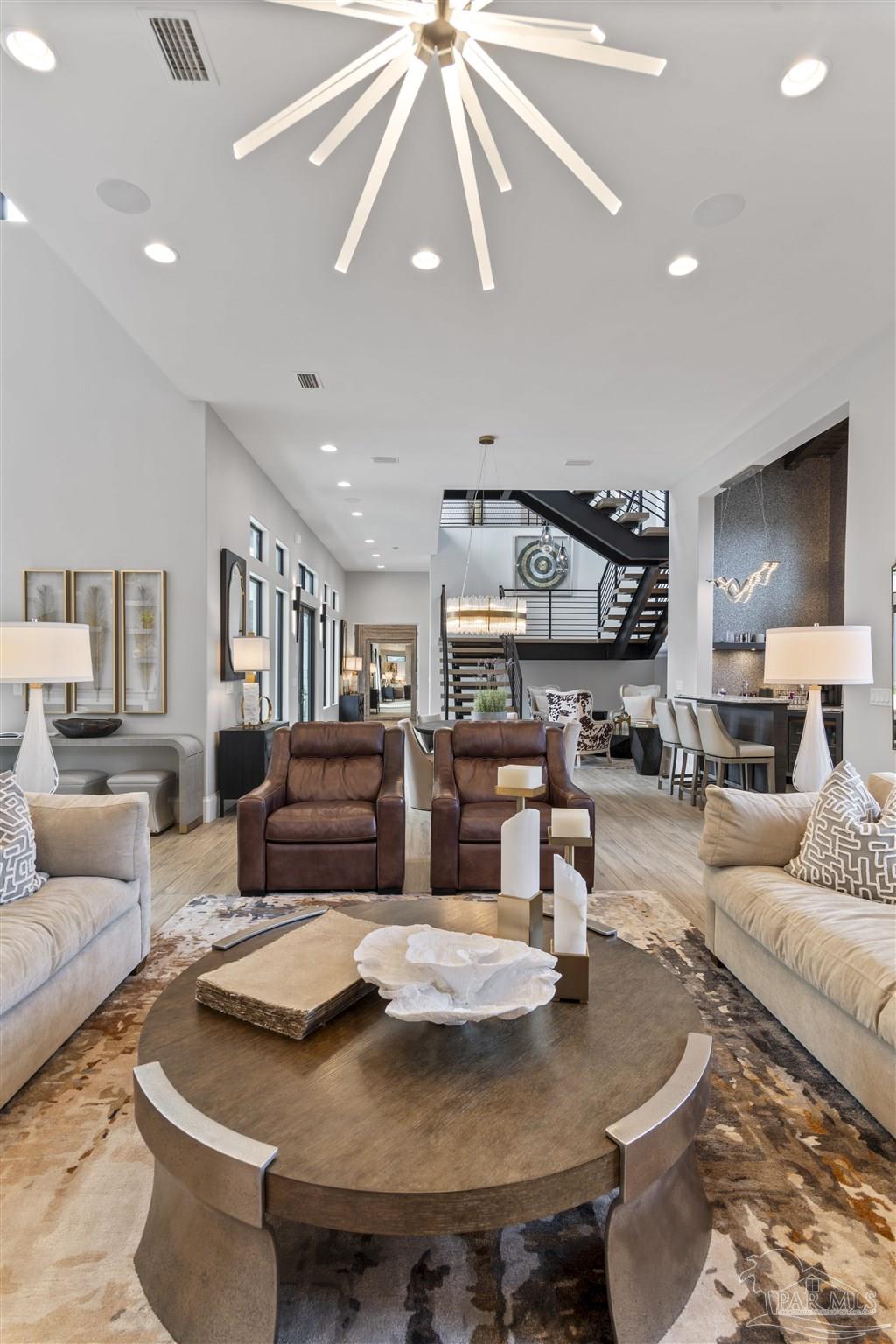 34 Suzanne Dr