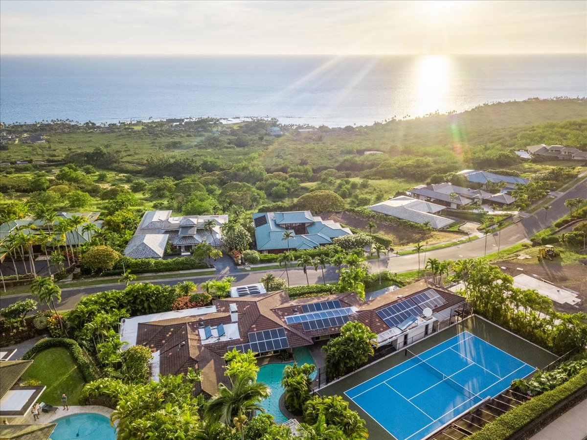 78-6855 KUHINANUI ST