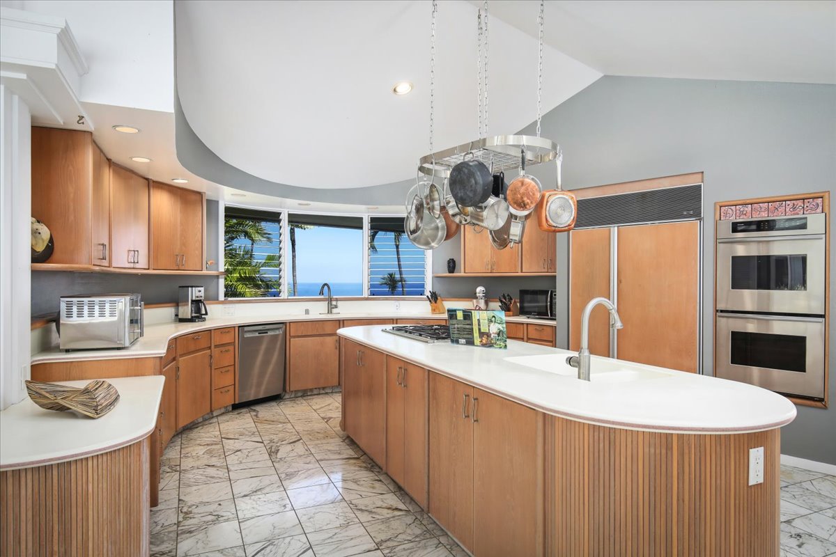 78-6855 KUHINANUI ST