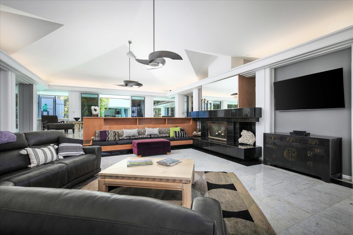 78-6855 KUHINANUI ST