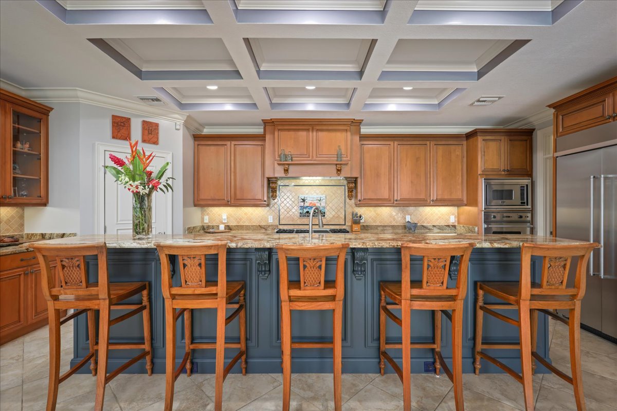 78-6804 KUHINANUI ST