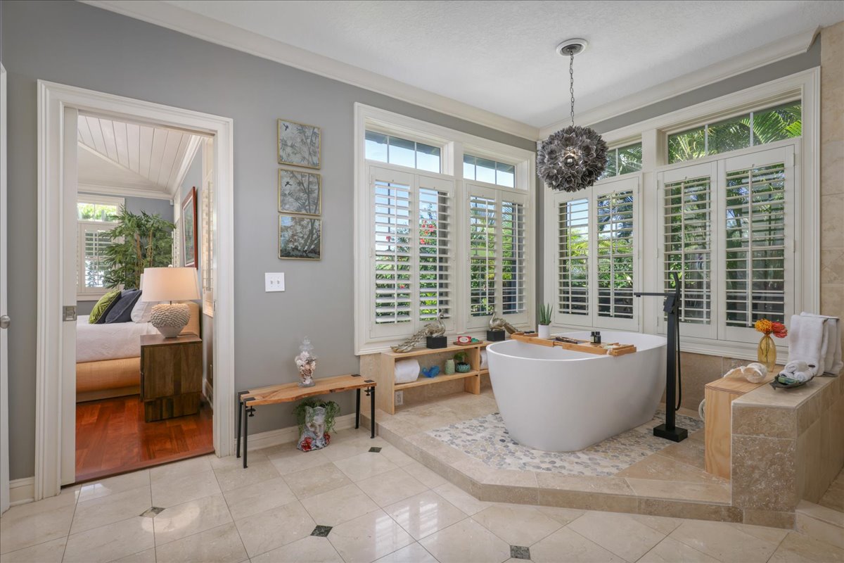 78-6804 KUHINANUI ST