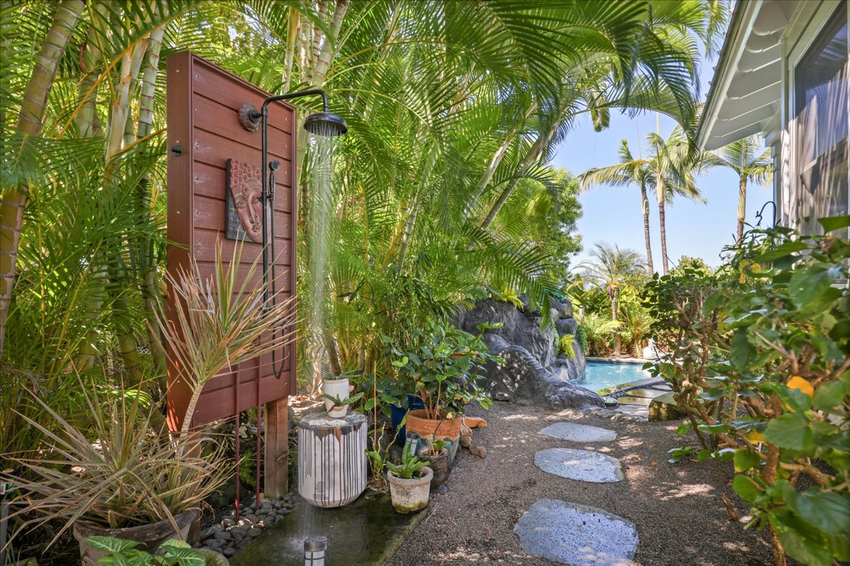 78-6804 KUHINANUI ST