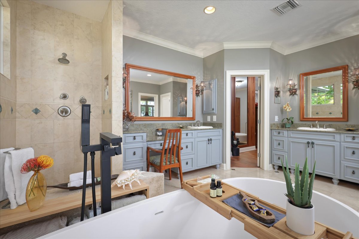 78-6804 KUHINANUI ST