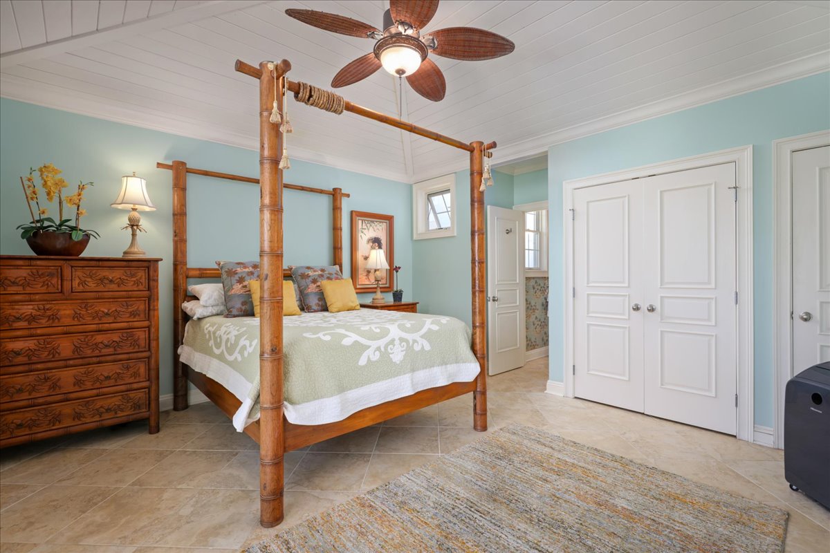 78-6804 KUHINANUI ST