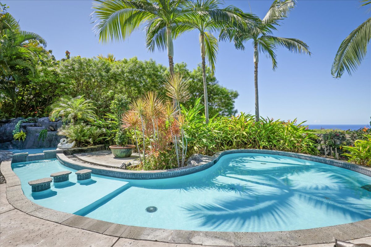 78-6804 KUHINANUI ST