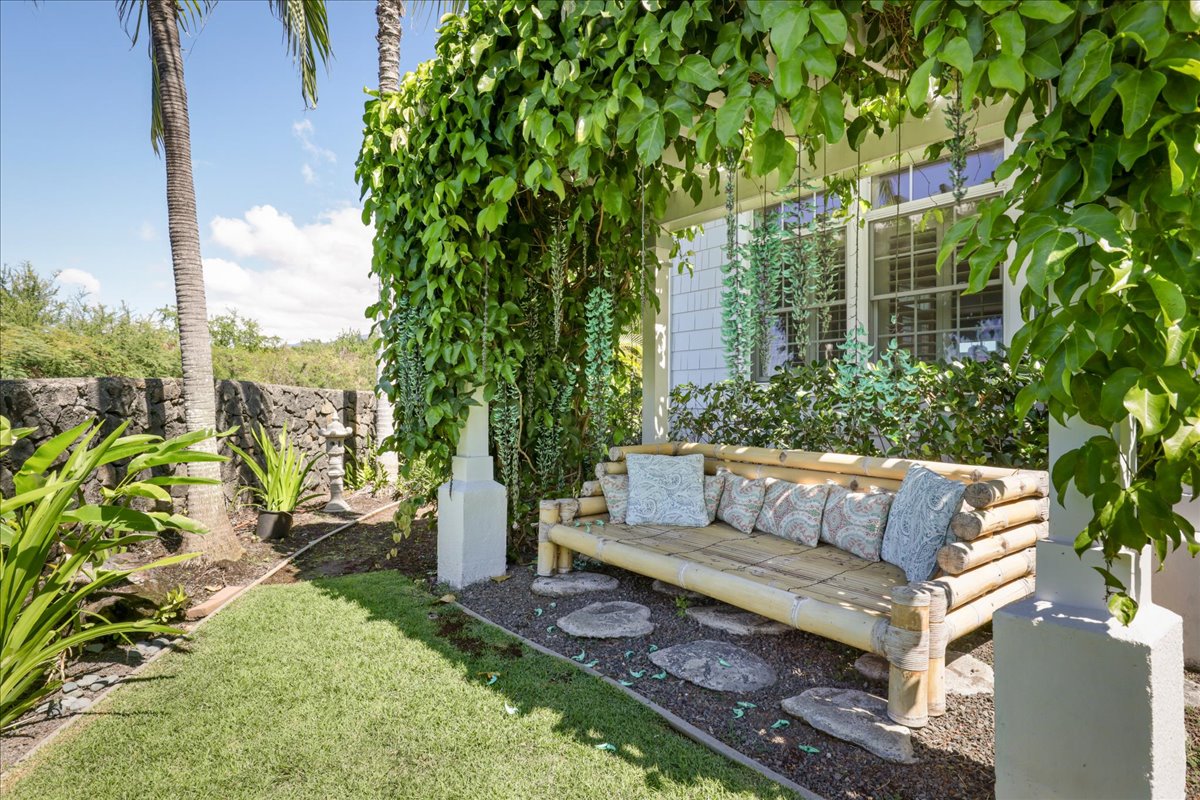 78-6804 KUHINANUI ST