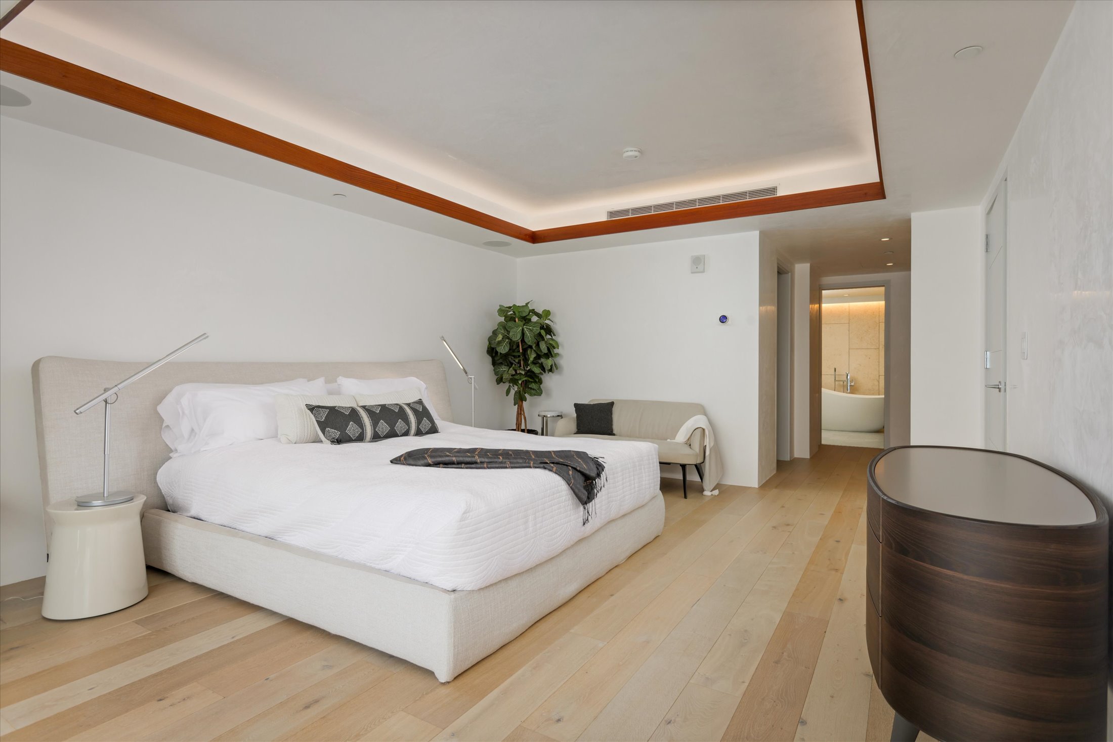 66-84 KAUNAOA DR C32