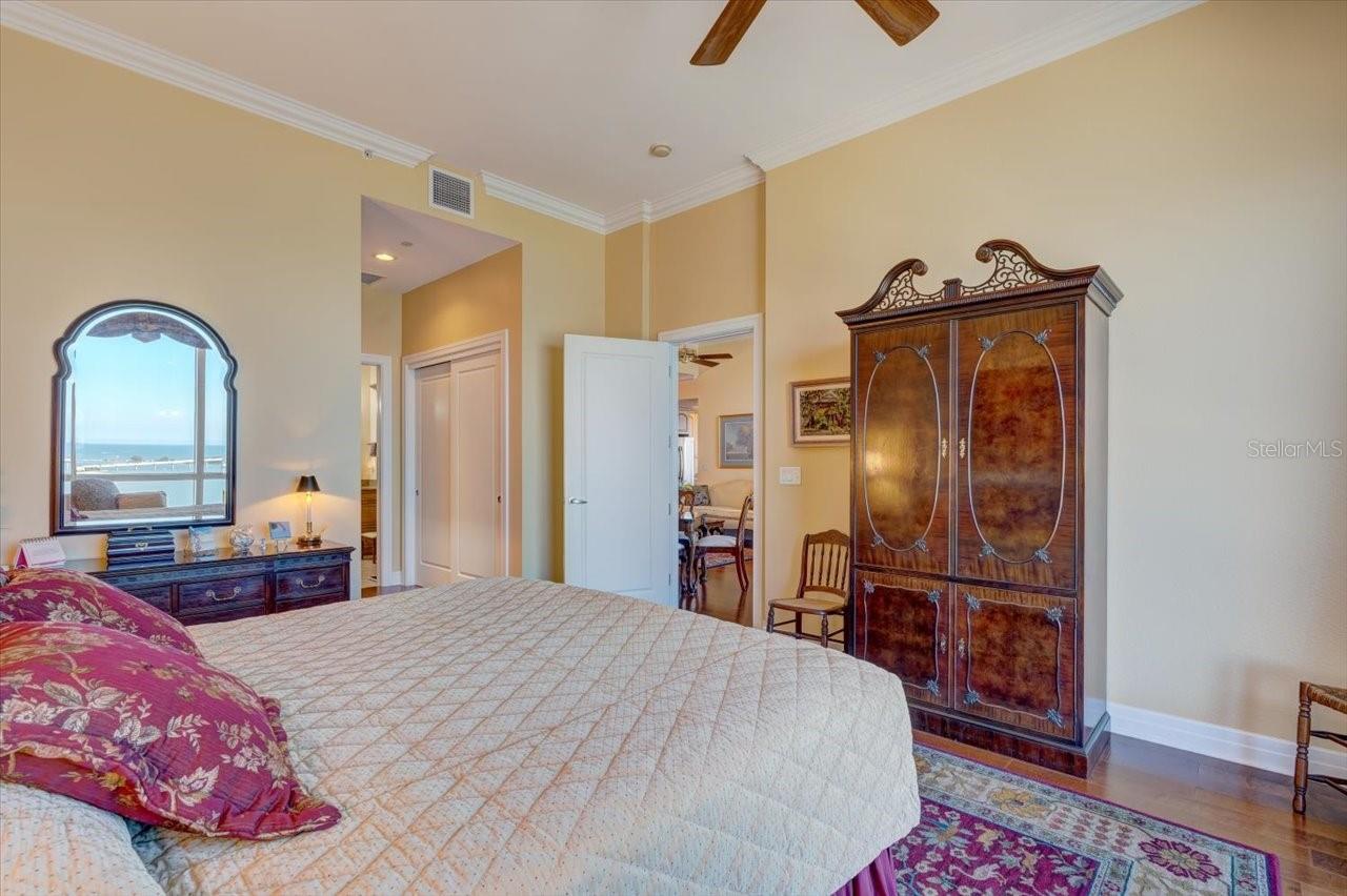 331 CLEVELAND ST #2203