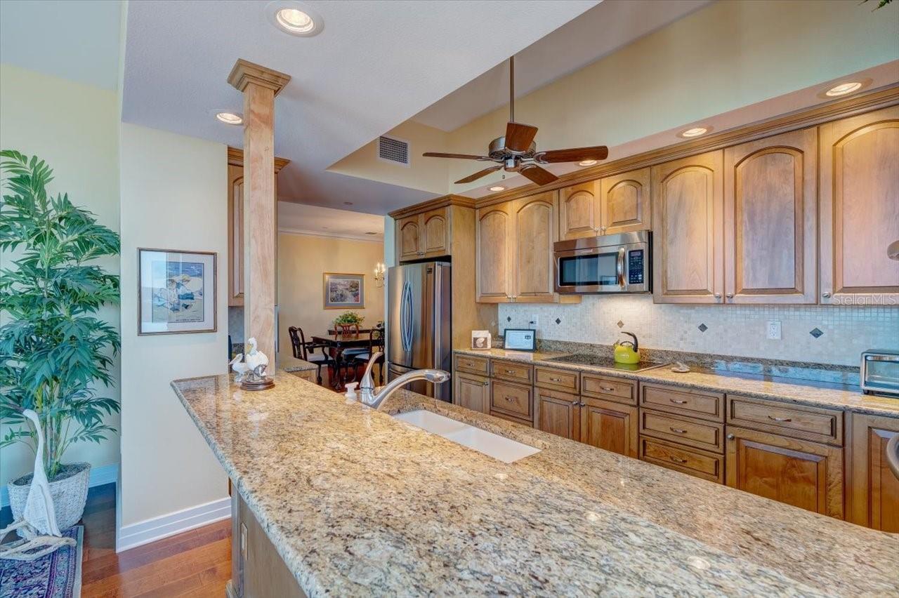 331 CLEVELAND ST #2203