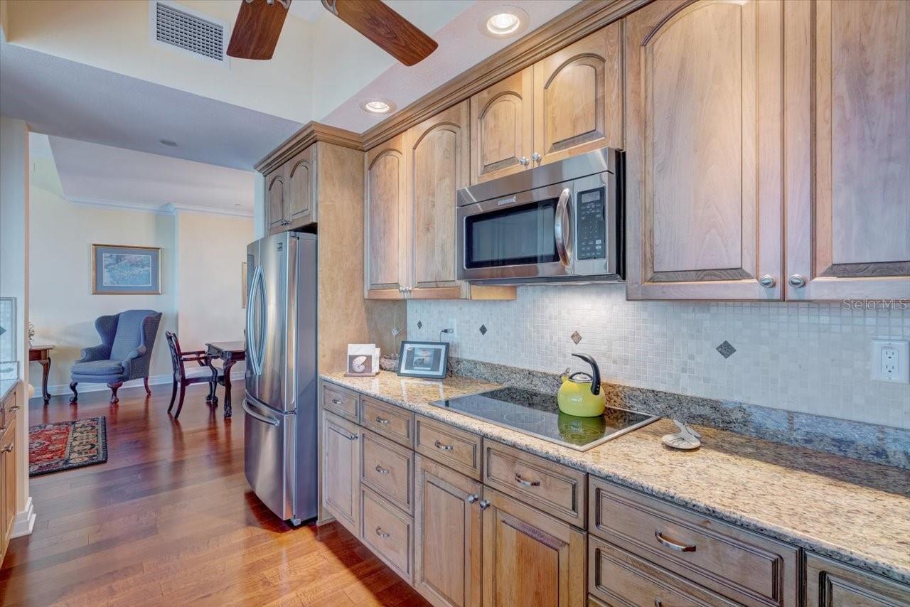 331 CLEVELAND ST #2203