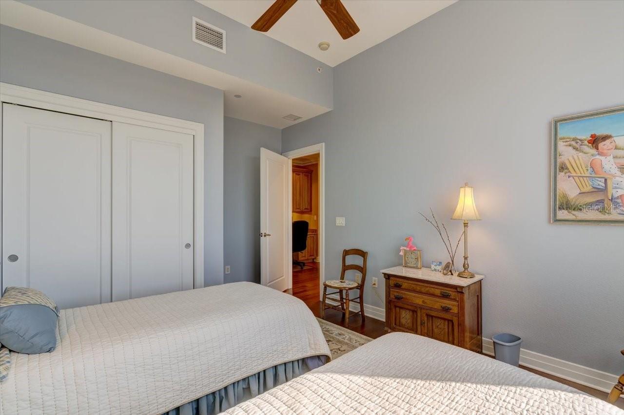 331 CLEVELAND ST #2203