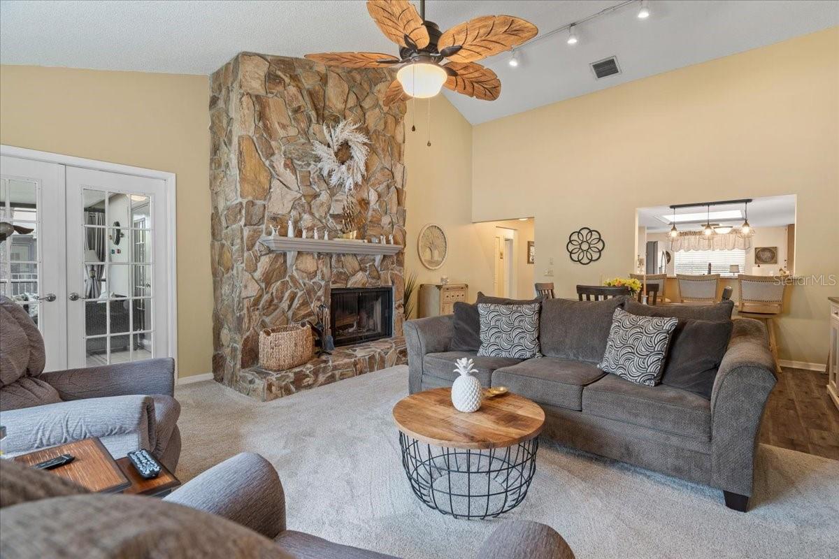 2824 COUNTRYSIDE BLVD #326