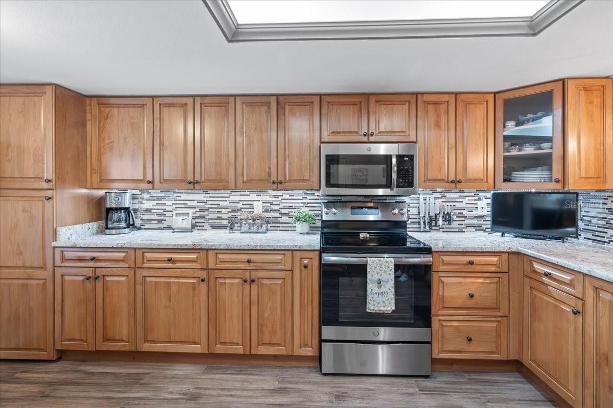 2824 COUNTRYSIDE BLVD #326