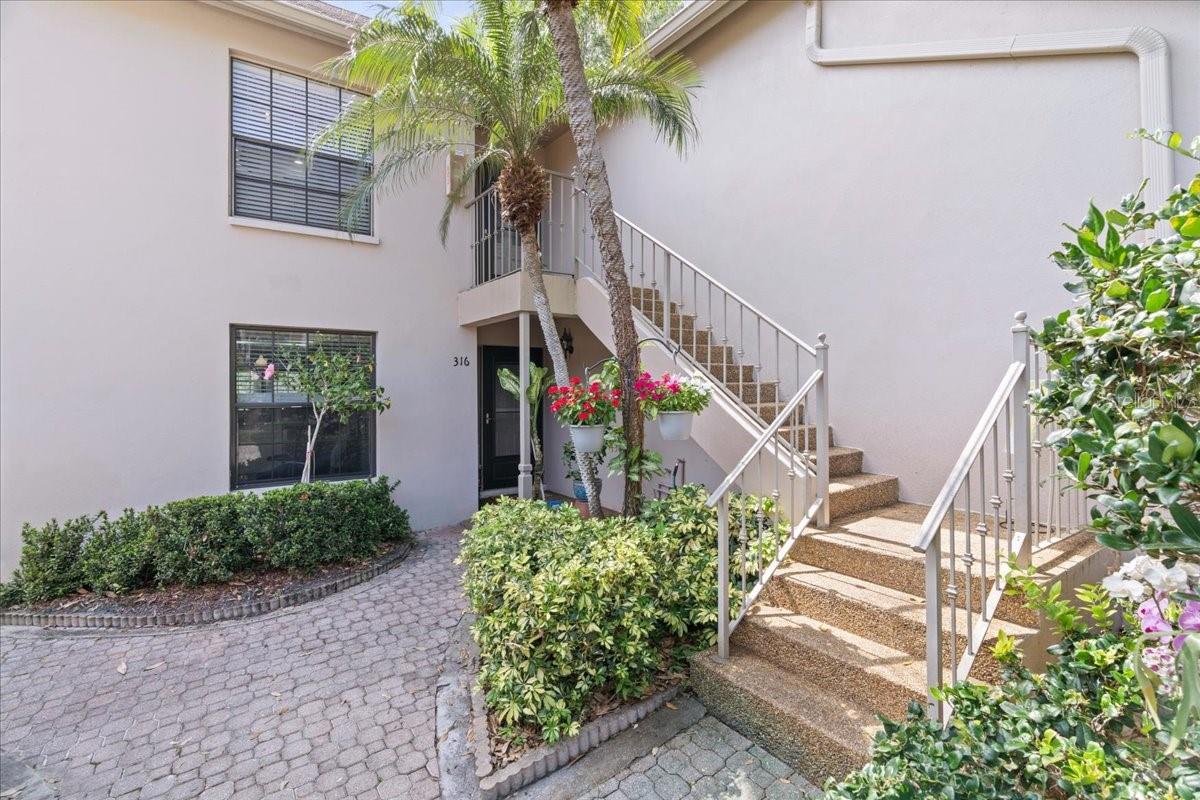 2824 COUNTRYSIDE BLVD #326