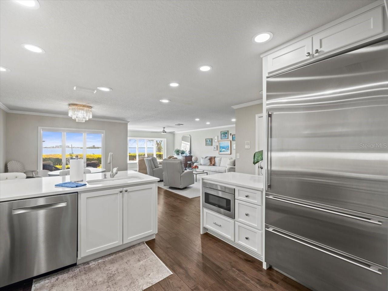 2087 EDGEWATER DR #C