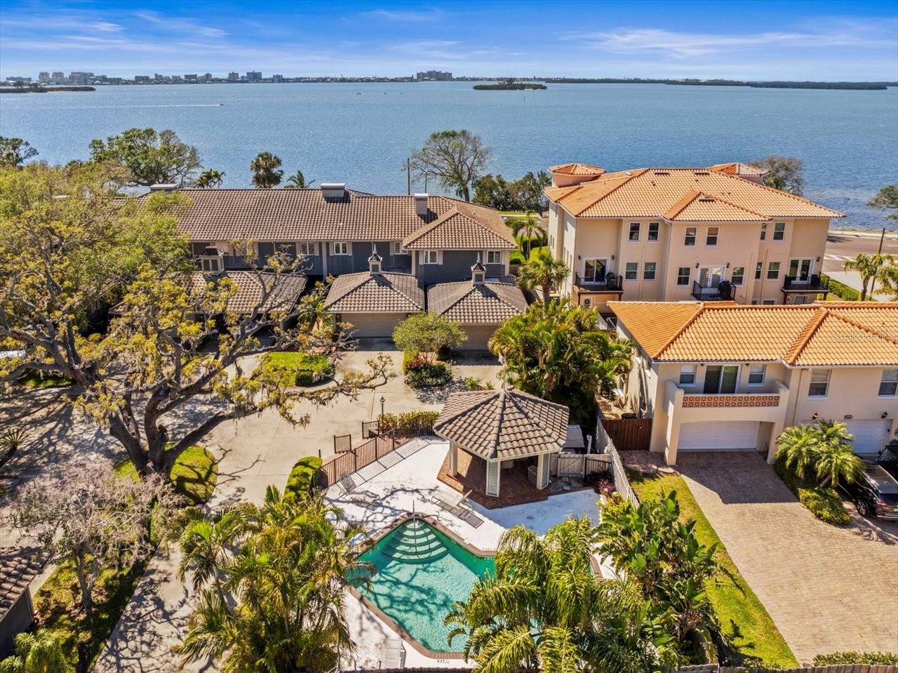 2087 EDGEWATER DR #C