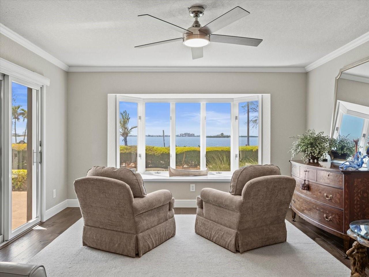 2087 EDGEWATER DR #C