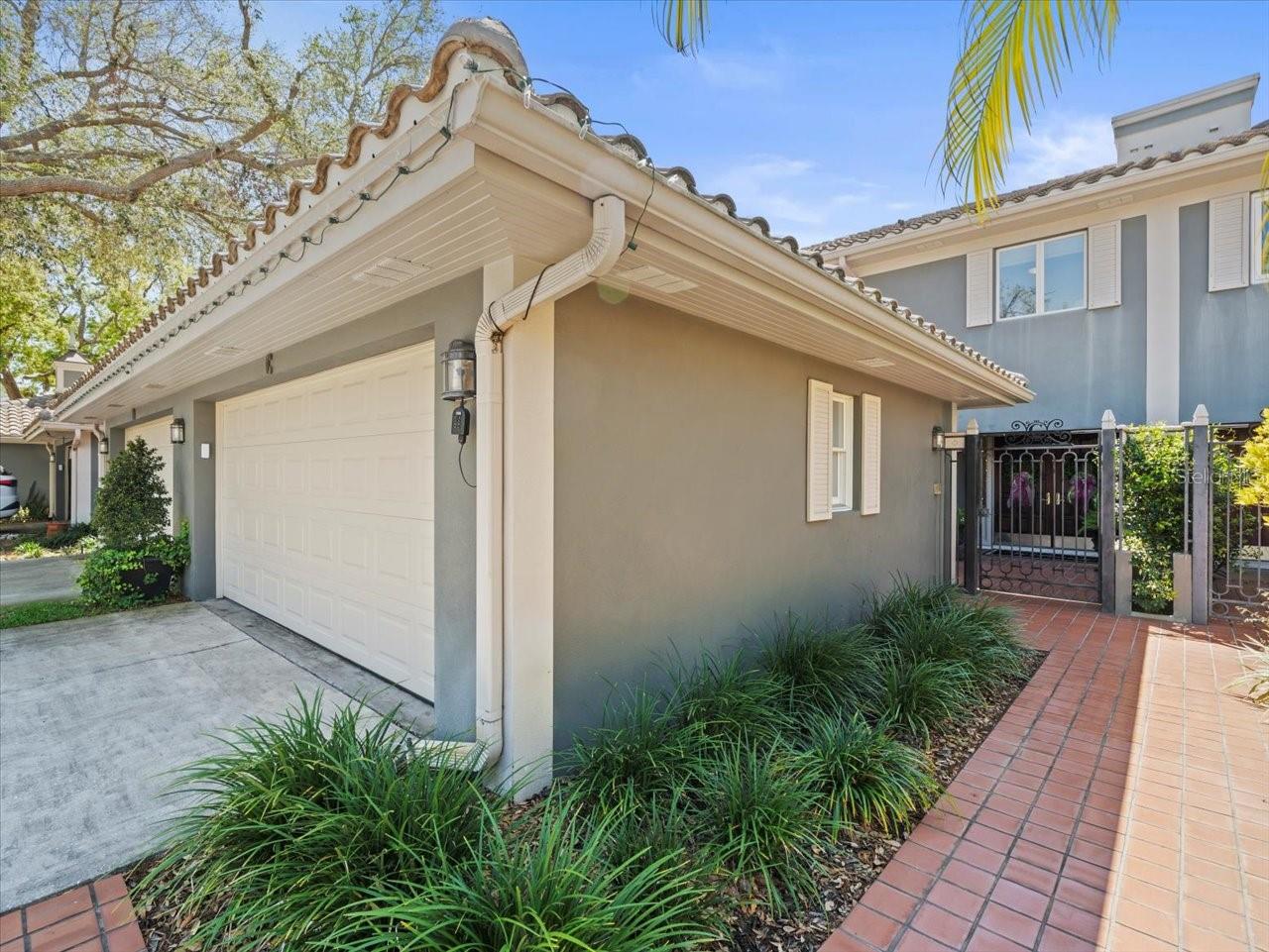 2087 EDGEWATER DR #C