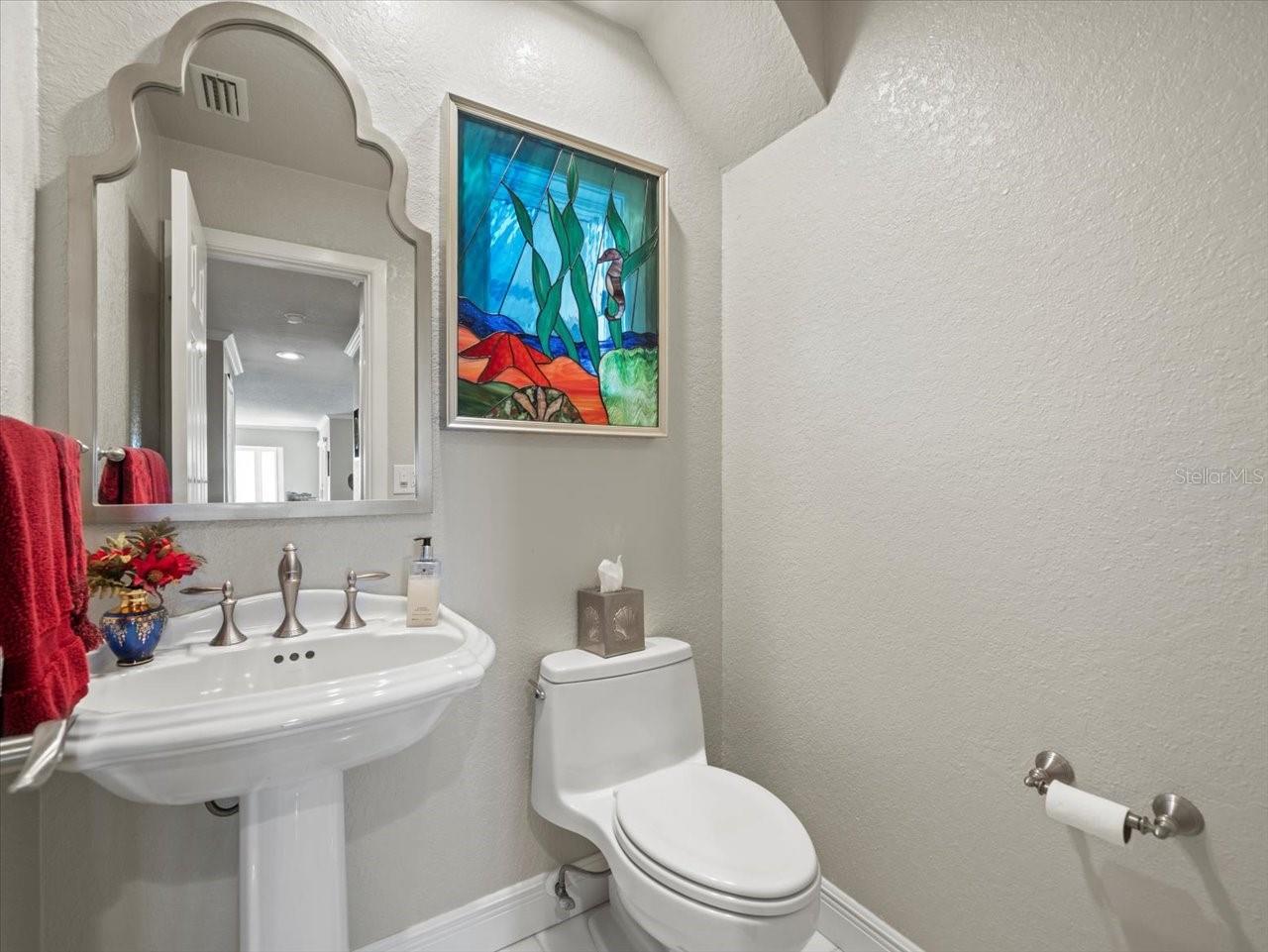 2087 EDGEWATER DR #C