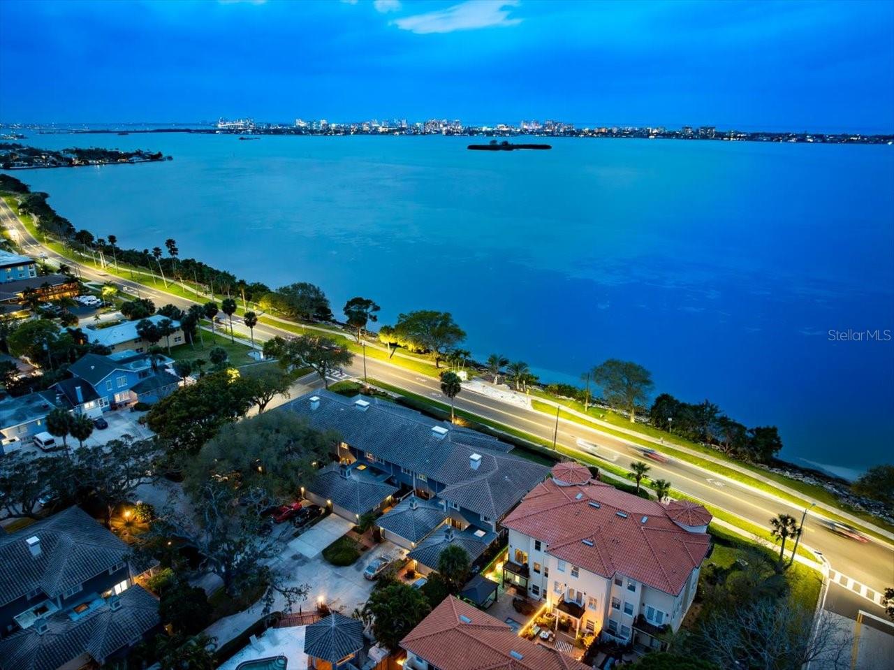 2087 EDGEWATER DR #C