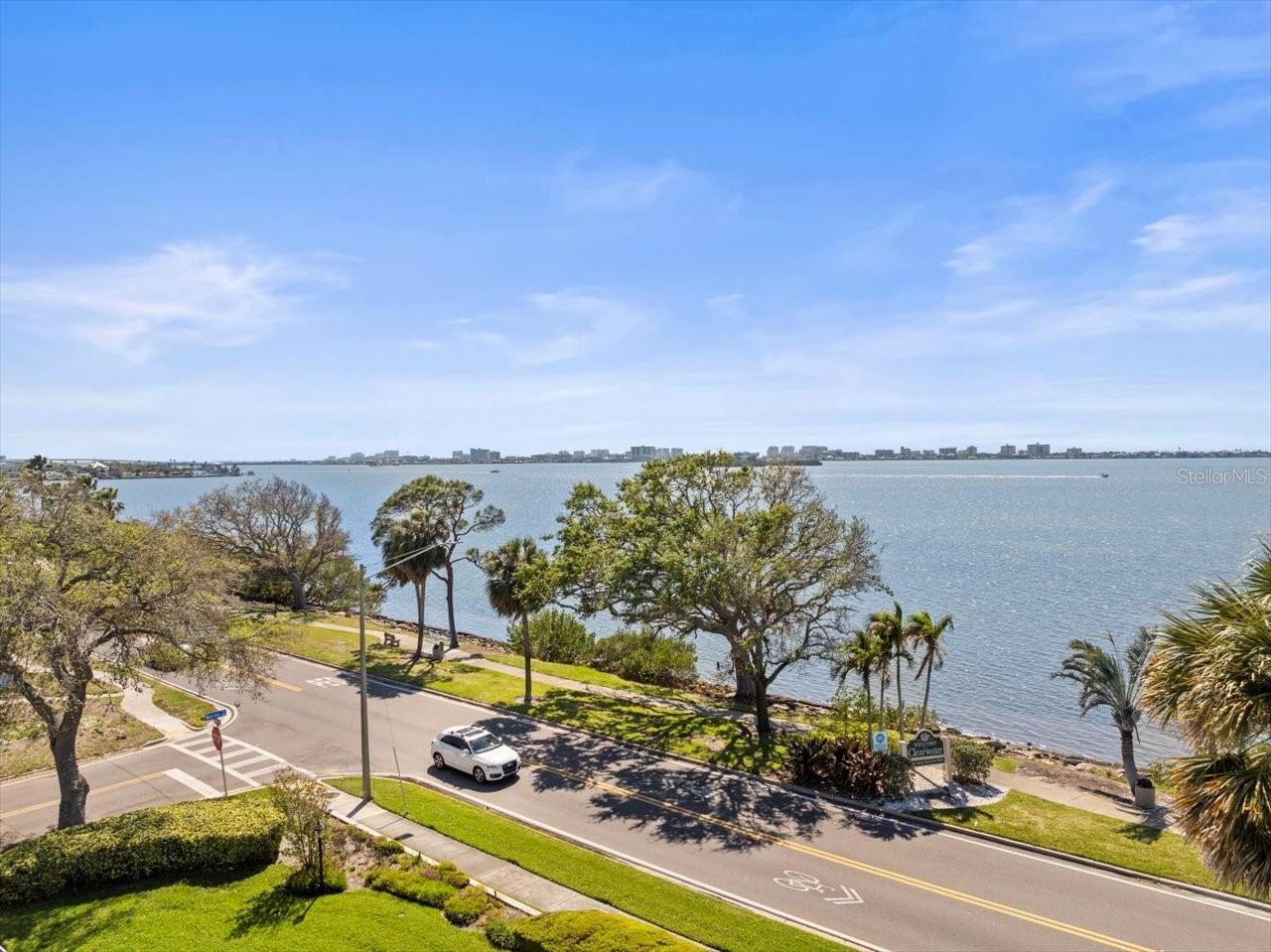 2087 EDGEWATER DR #C