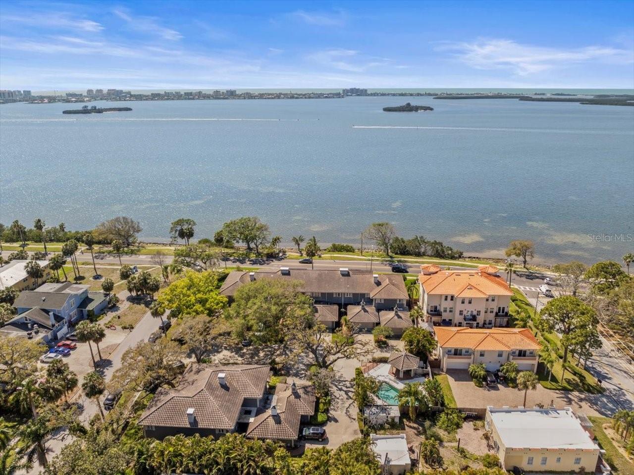 2087 EDGEWATER DR #C